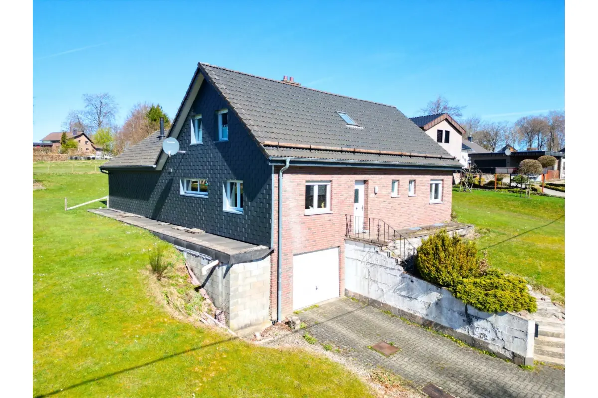 Maison à vendre à Butgenbach 4750 345000.00€ 4 chambres 167.35m² - annonce 737485