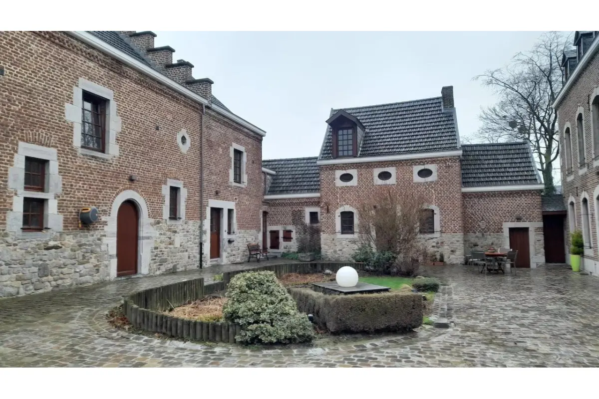 Maison à  à Melen 4633 1020.00€ 3 chambres 124.00m² - annonce 738180