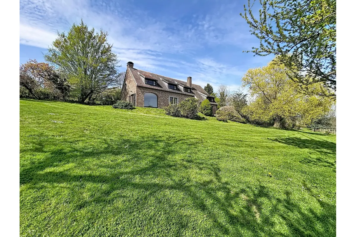 Villa à  à Trooz 4870 550000.00€ 5 chambres 254.00m² - annonce 740238