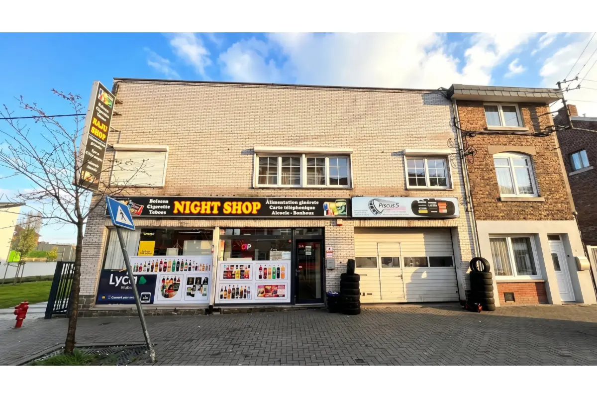 Commerce à  à Herstal 4040 445000.00€  chambres 2000.00m² - annonce 742136