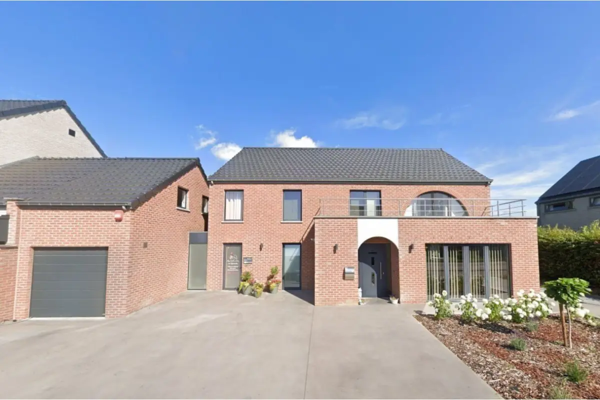 Villa à louer à Oupeye 4680 1900.00€ 5 chambres 330.00m² - annonce 745902