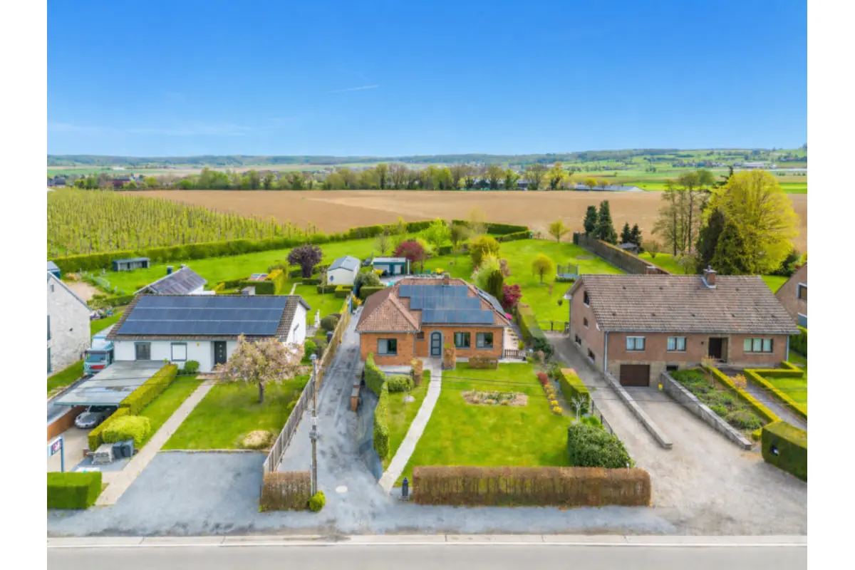 Villa à vendre à Bombaye 4607 595000.00€ 4 chambres 149.00m² - annonce 747180