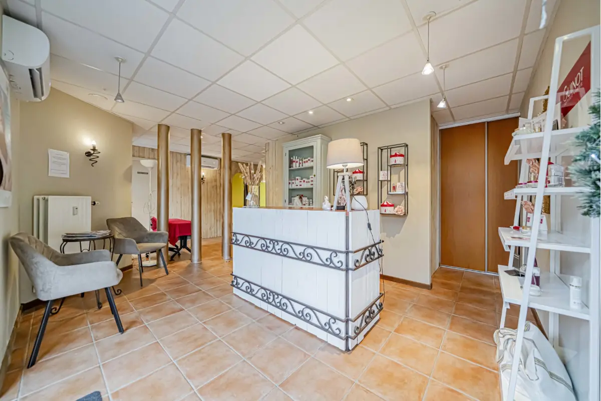 Commerce à vendre à Waremme 4300 125000.00€  chambres 47.00m² - annonce 753615