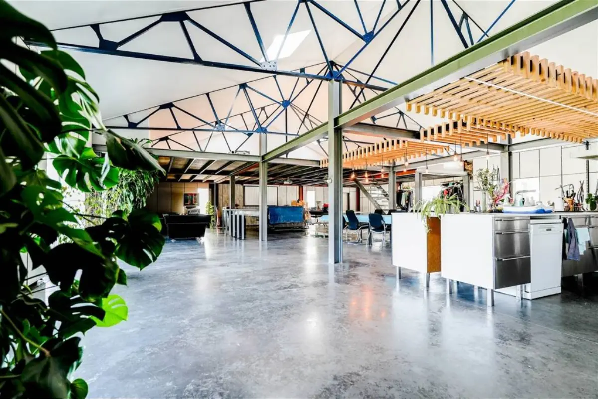 Maison à vendre à Saint-Georges-sur-Meuse 4470 549000.00€ 1 chambres 600.00m² - annonce 756804
