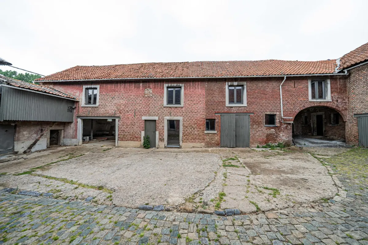 Bungalow à vendre à Rosoux-Crenwick 4257 99000.00€ 3 chambres 258.00m² - annonce 758844