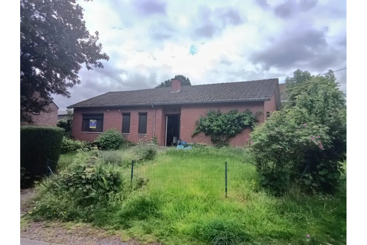 Bungalow à vendre à Oleye 4300 292000.00€ 3 chambres m² - annonce 758470