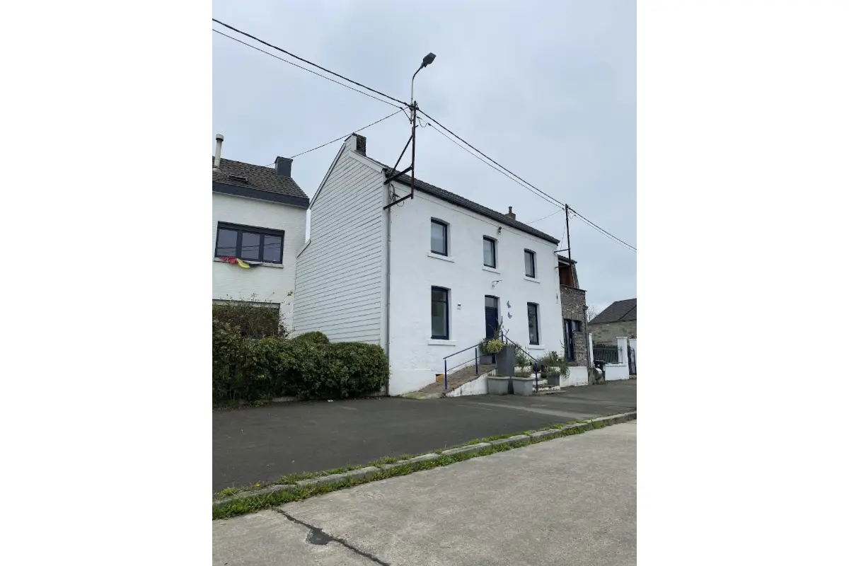 Maison à vendre à Lixhe 4600 345000.00€ 4 chambres 150.00m² - annonce 762658