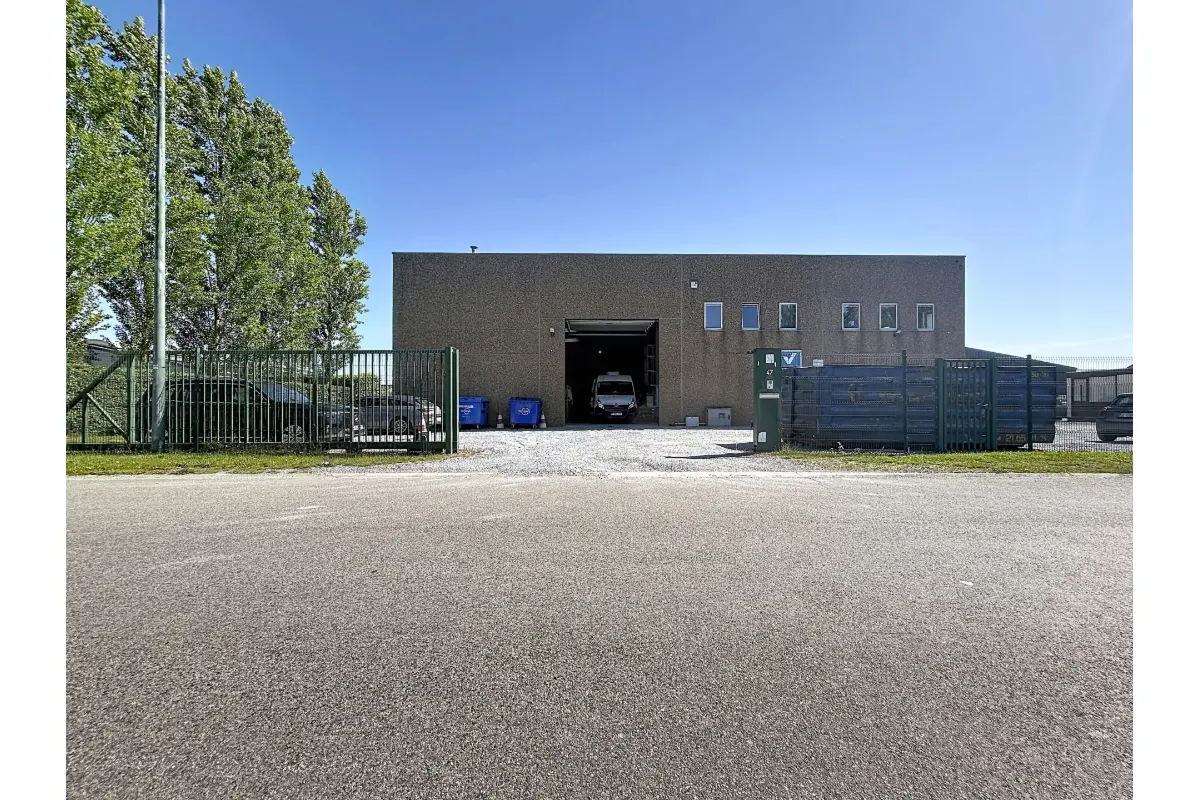 Commerce à louer à Villers-le-Bouillet 4530 4500.00€  chambres 650.00m² - annonce 771027