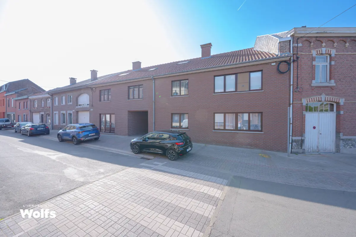 Immeuble de rapport - Immeuble à appartement à vendre à Haccourt 4684 475000.00€ 9 chambres m² - annonce 779117