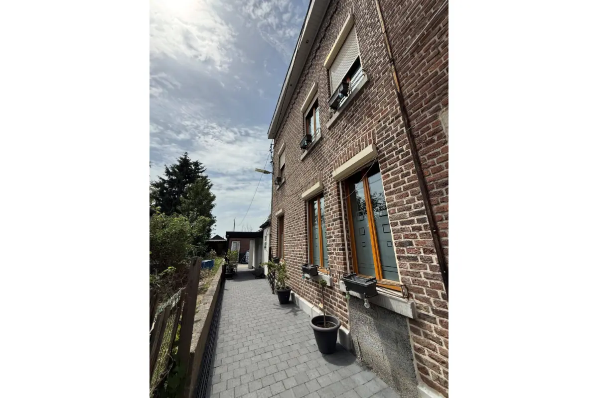 Maison à vendre à Herstal 4040 230000.00€ 3 chambres 146.00m² - annonce 779314