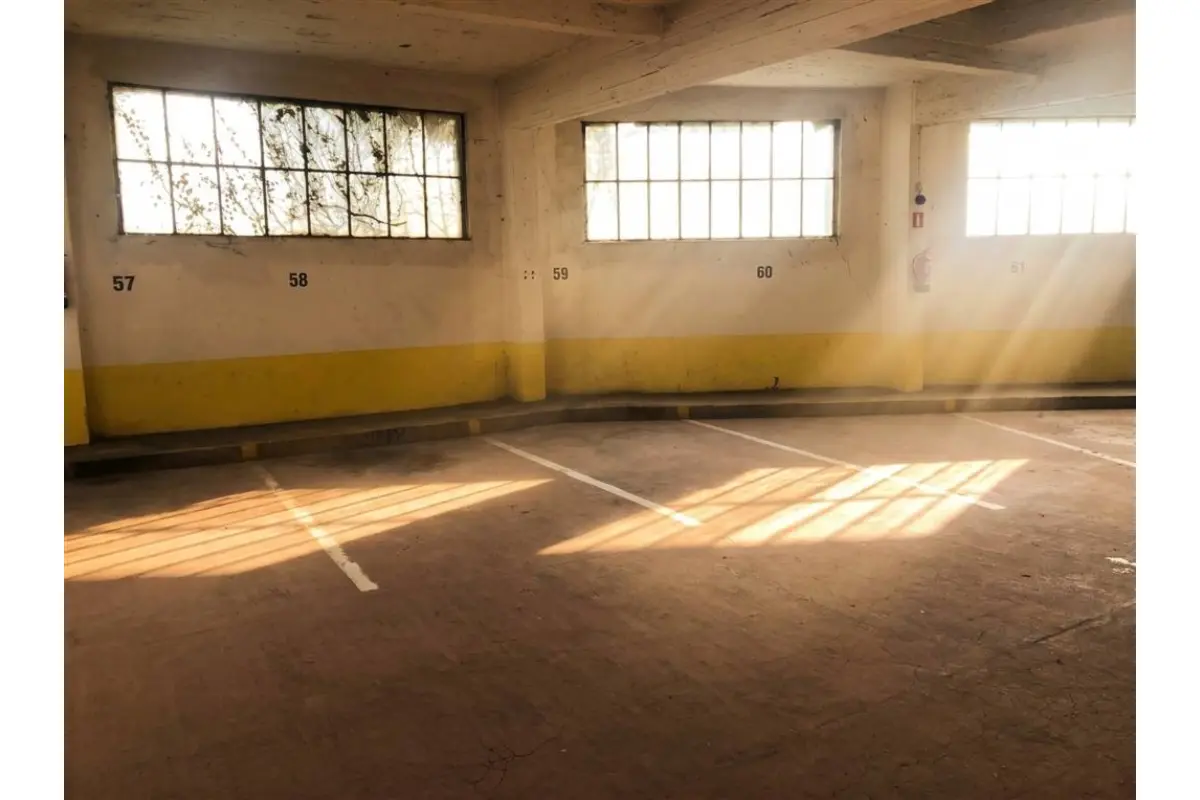 Parking / garage à louer à Liège 4000 100.00€  chambres m² - annonce 782497