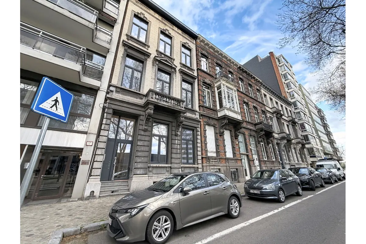 Immeuble de rapport - Immeuble à appartement à  à Liège 4000 1175000.00€ 9 chambres 364.00m² - annonce 784880