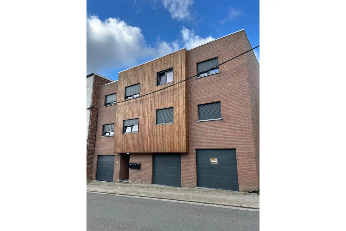 Parking / garage à louer à Herstal 4040 265.00€  chambres m² - annonce 785006