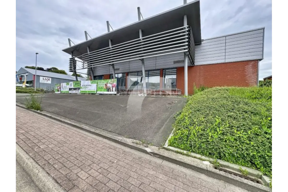 Commerce à vendre à Neu-Moresnet 4721 980000.00€  chambres m² - annonce 785703