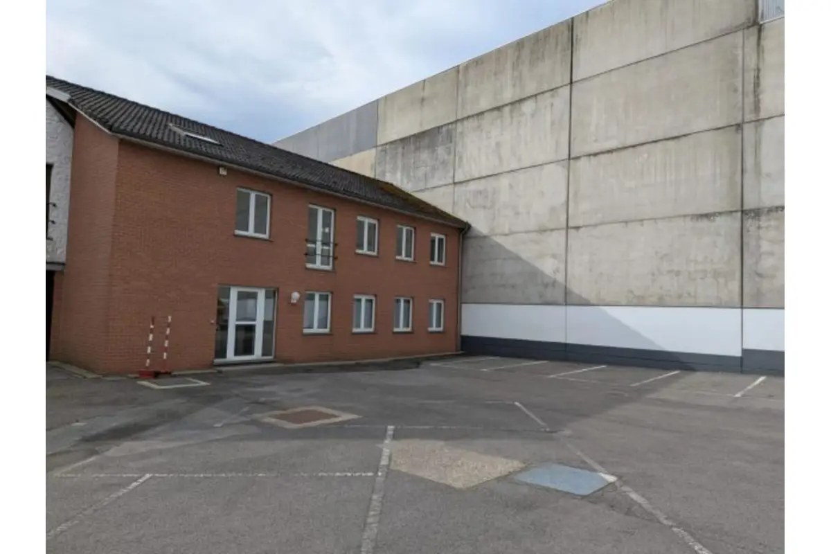 Commerce à louer à Eynatten 4731 2990.00€  chambres 280.00m² - annonce 789273