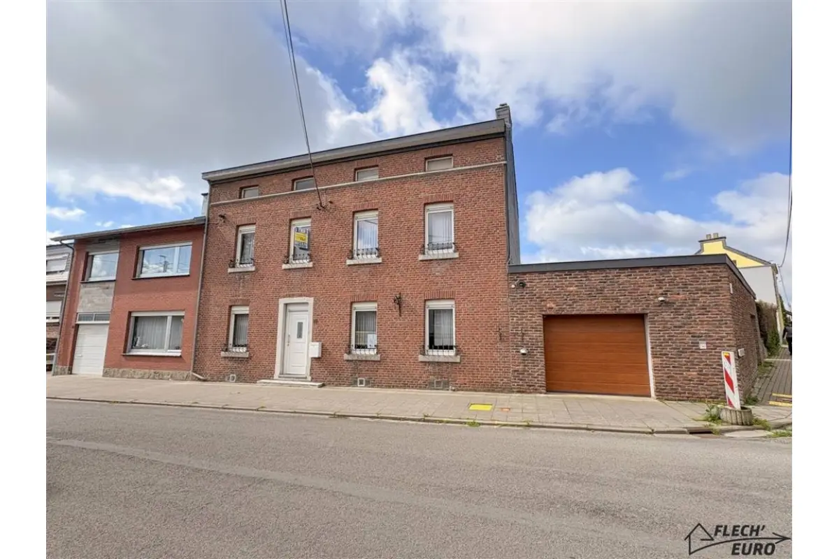 Maison à vendre à Welkenraedt 4840 345000.00€ 6 chambres 276.02m² - annonce 789820
