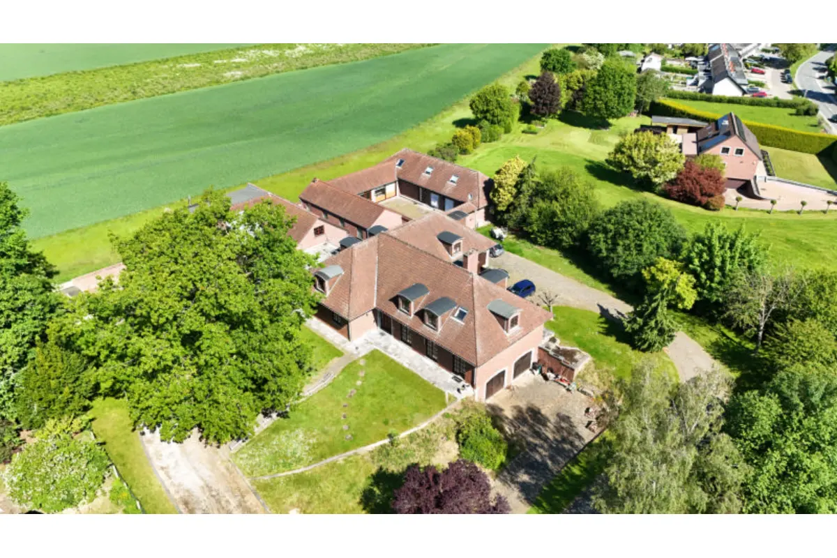 Maison à vendre à Houtain-Saint-Siméon 4682 1150000.00€ 24 chambres 1250.00m² - annonce 794136