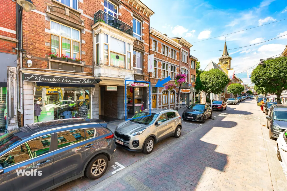 Commerce à louer à Visé 4600 895.00€  chambres 30.00m² - annonce 798534