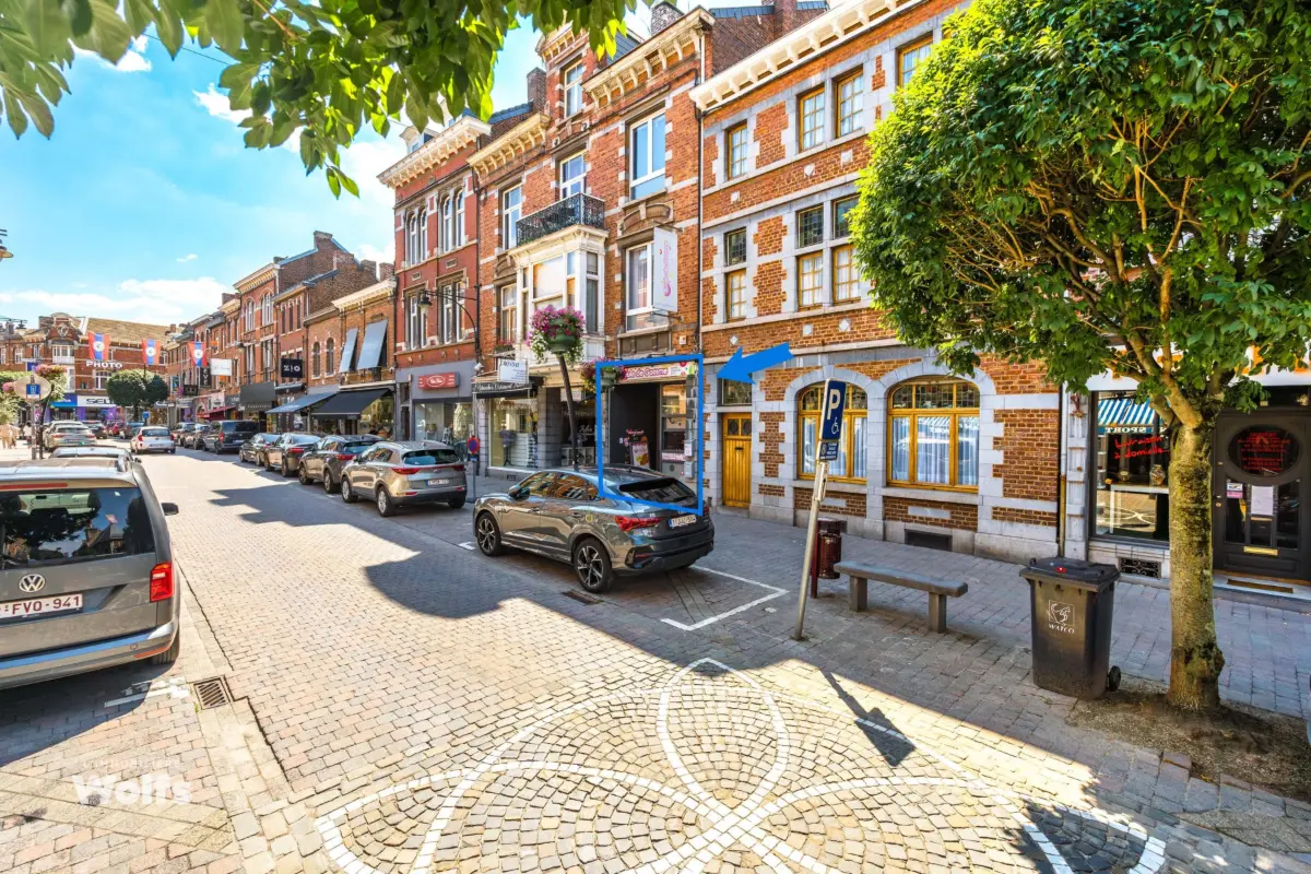 Commerce à louer à Visé 4600 895.00€  chambres 30.00m² - annonce 798533