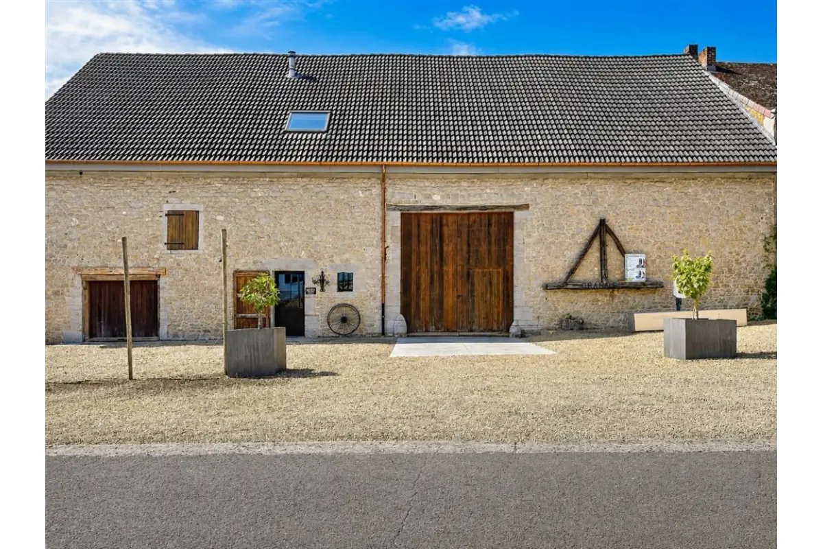 Bungalow à  à Agimont 5544 625000.00€ 3 chambres 437.00m² - annonce 800226