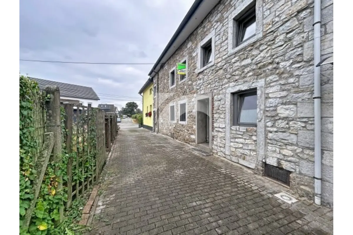 Maison à vendre à Raeren 4730 345000.00€ 4 chambres 300.00m² - annonce 803131