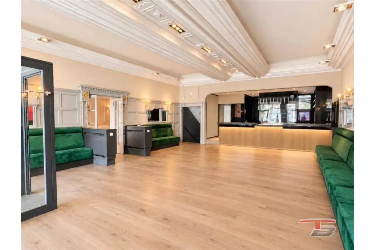 Commerce à  à Spa 4900 3200.00€  chambres 157.00m² - annonce 804097