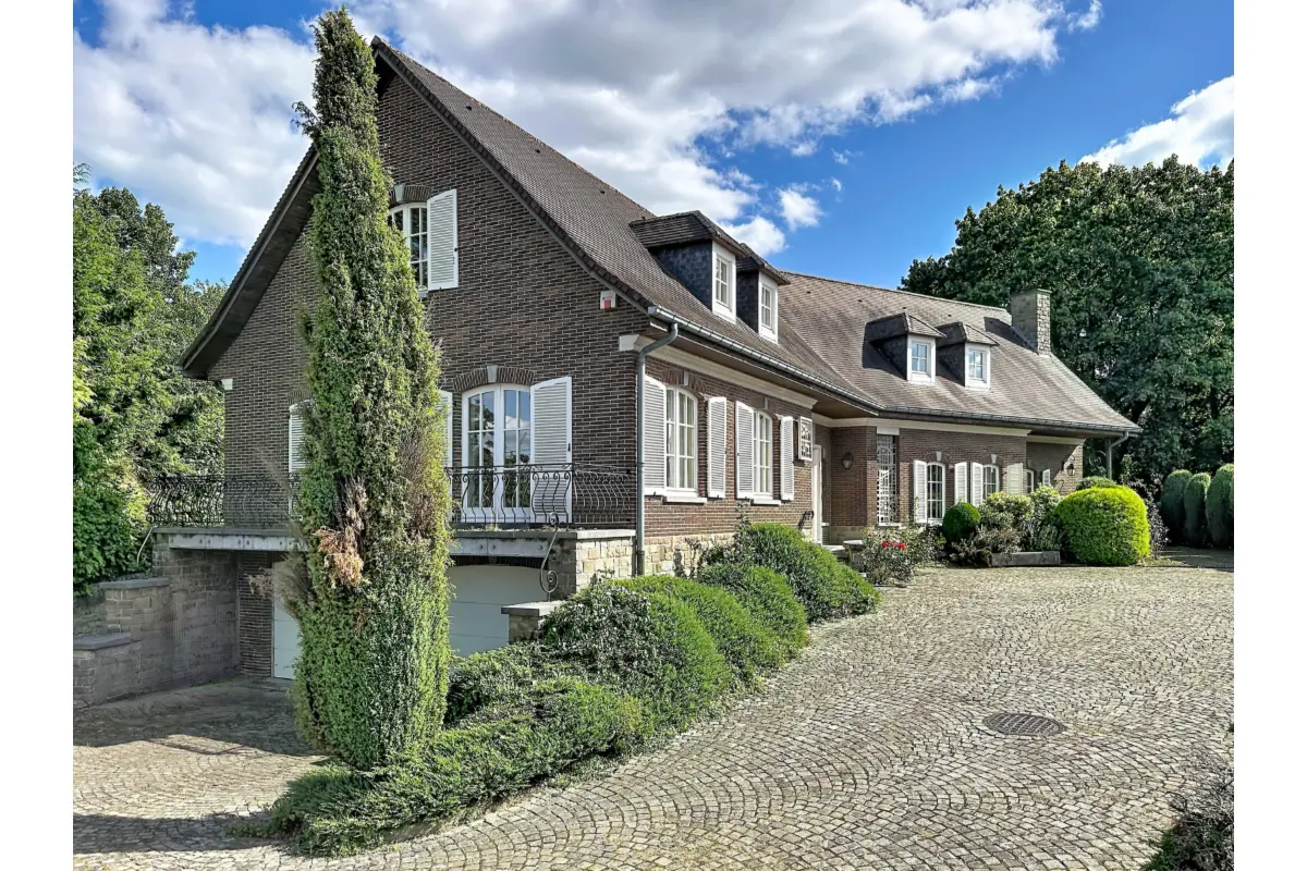 Villa à vendre à Awans 4340 639000.00€ 7 chambres 307.90m² - annonce 808513