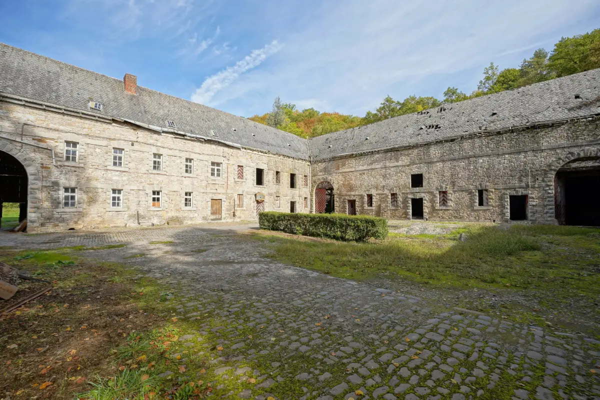 Bungalow à vendre à Modave 4577 335000.00€ 4 chambres 200.00m² - annonce 812244