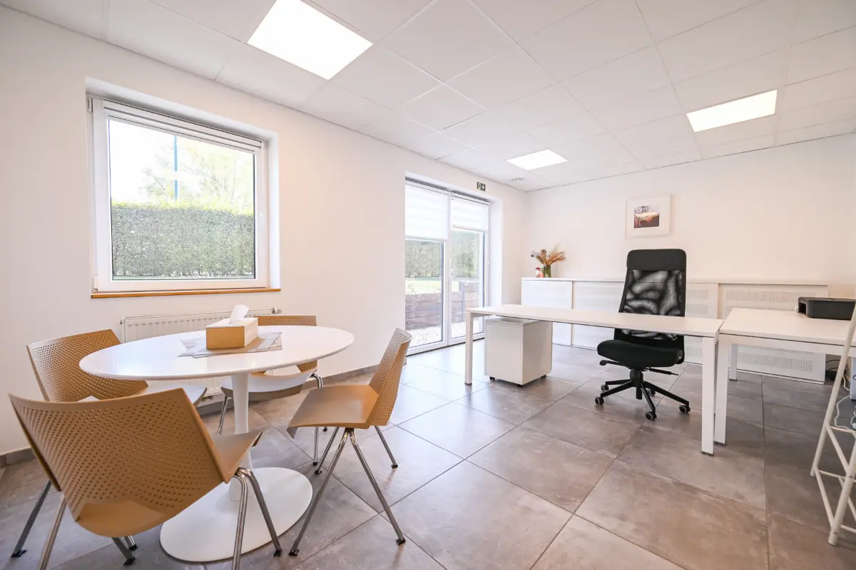 Commerce à louer à Modave 4577 650.00€  chambres 21.00m² - annonce 813316