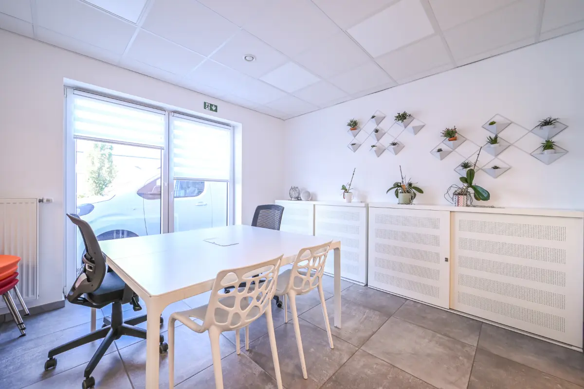 Commerce à louer à Modave 4577 575.00€  chambres 14.19m² - annonce 813314
