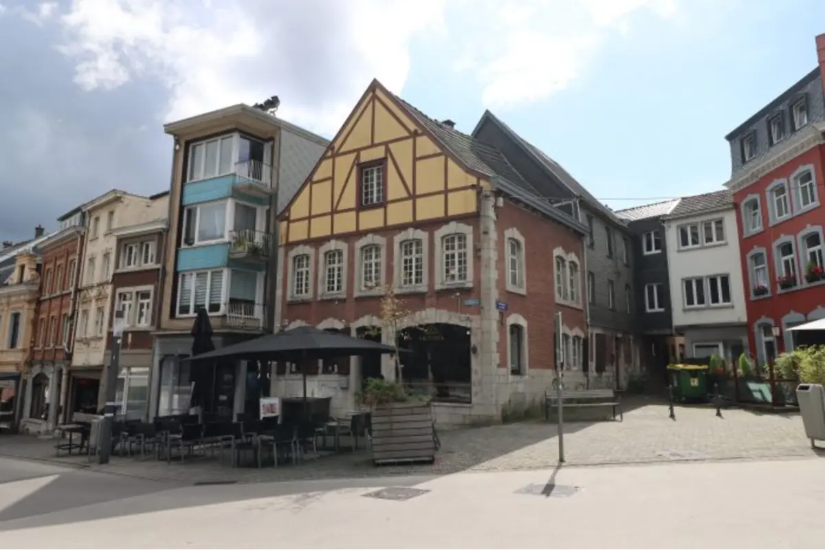 Immeuble mixte à vendre à Eupen 4700 425000.00€  chambres 200.00m² - annonce 821094