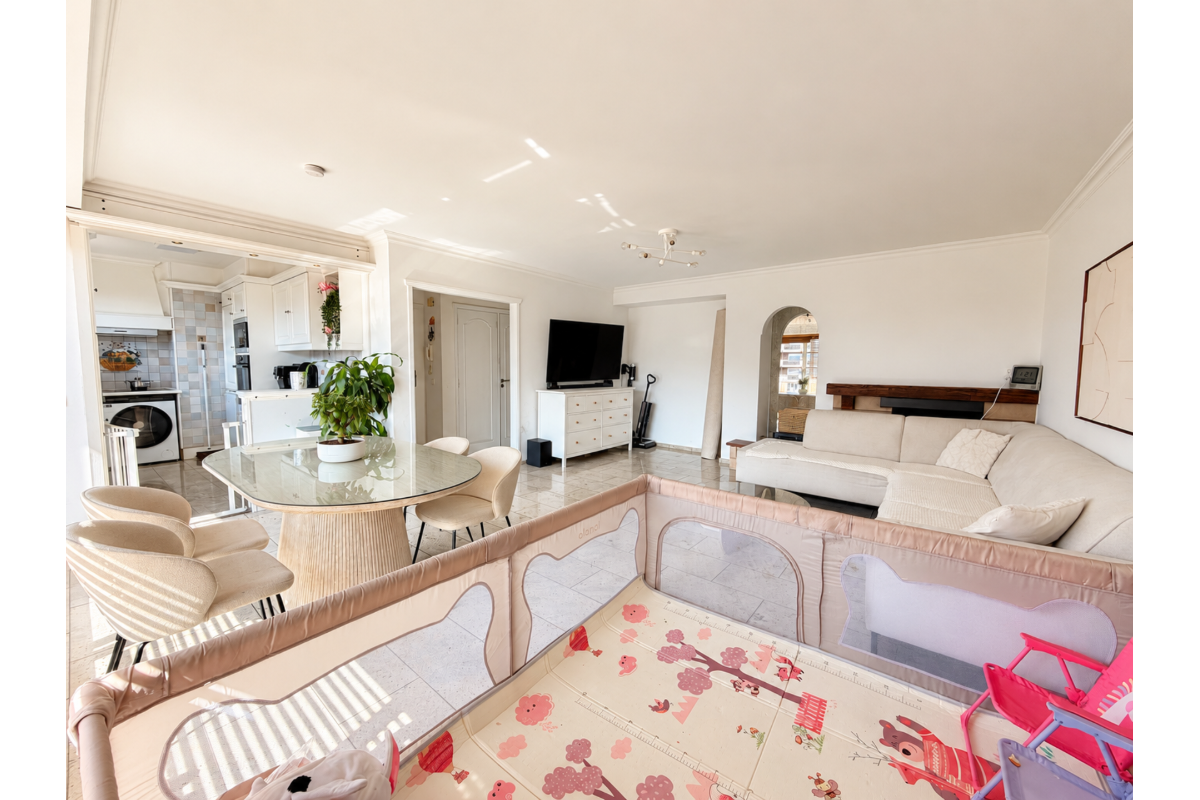 Appartement à  à Molenbeek-Saint-Jean 1080 234000.00€ 2 chambres 93.00m² - annonce 827274