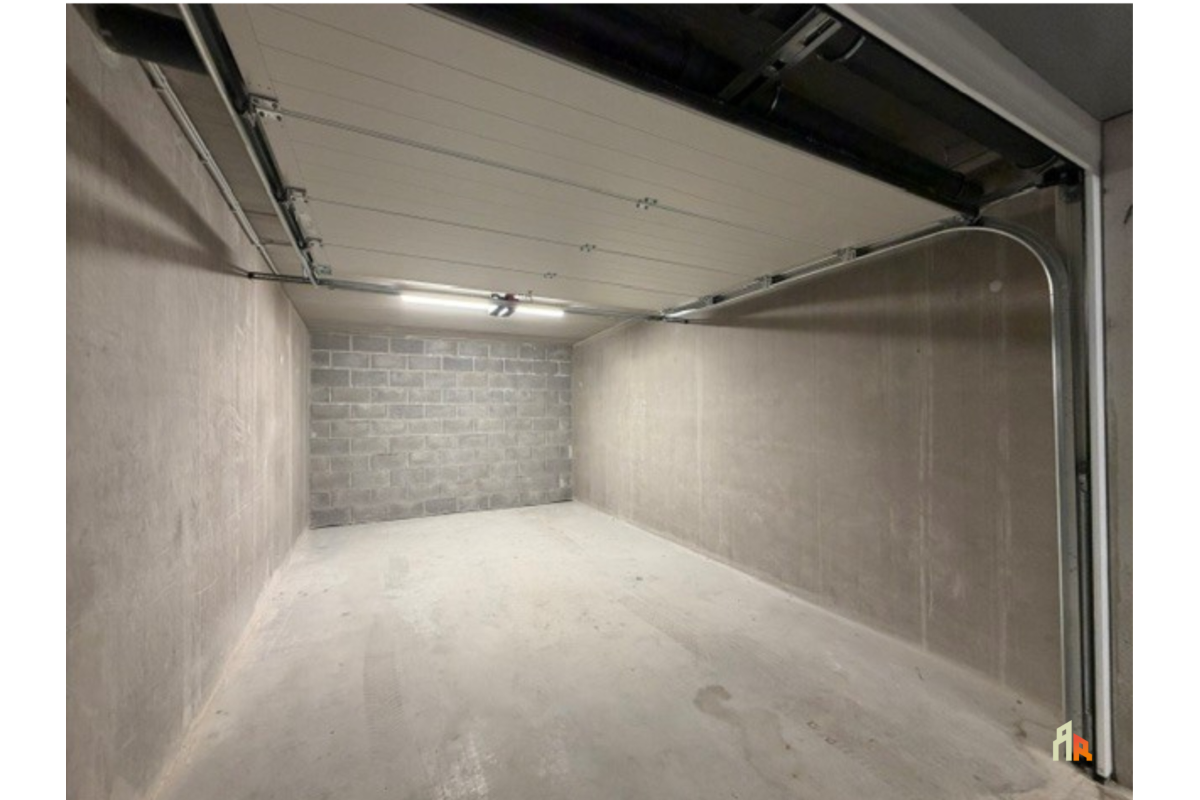 Parking / garage à louer à Liège 4000 100.00€  chambres m² - annonce 827832