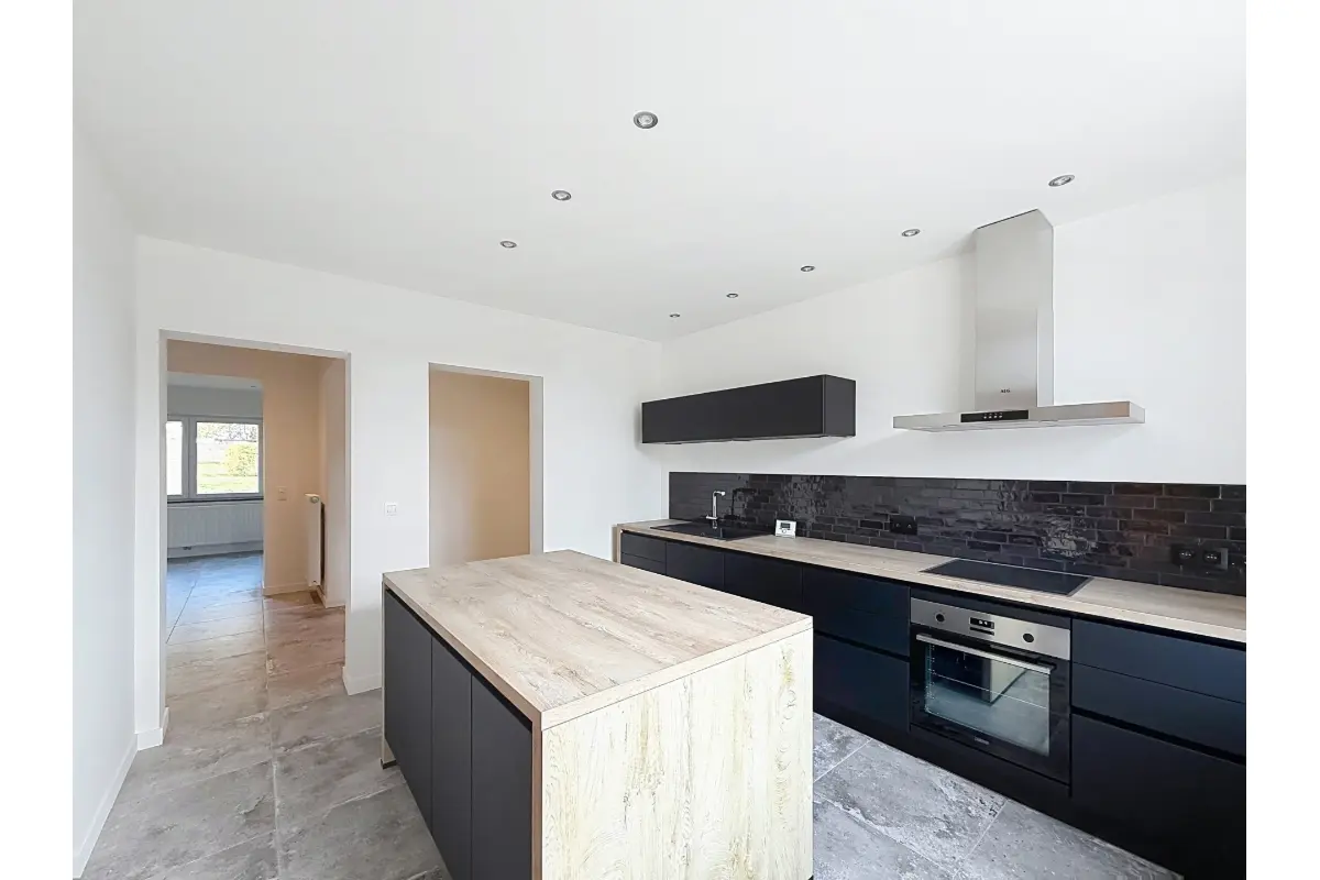 Maison à louer à Ambresin 4219 1250.00€ 2 chambres 200.00m² - annonce 829902