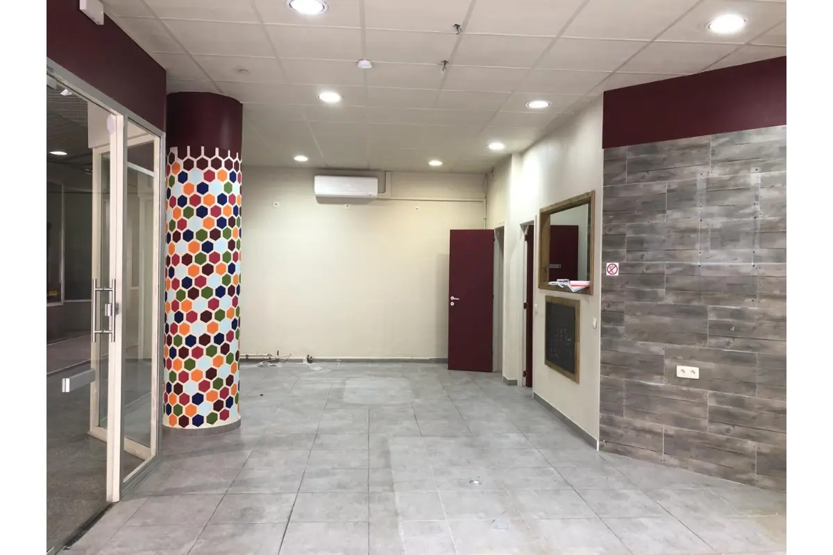 Commerce à  à Liège 4000 750.00€  chambres 51.00m² - annonce 830713