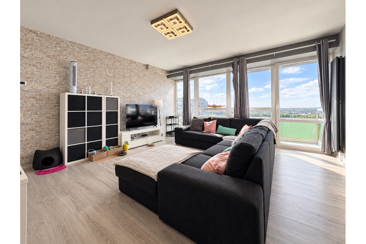 Appartement à  à Molenbeek-Saint-Jean 1080 199000.00€ 2 chambres 90.00m² - annonce 832075
